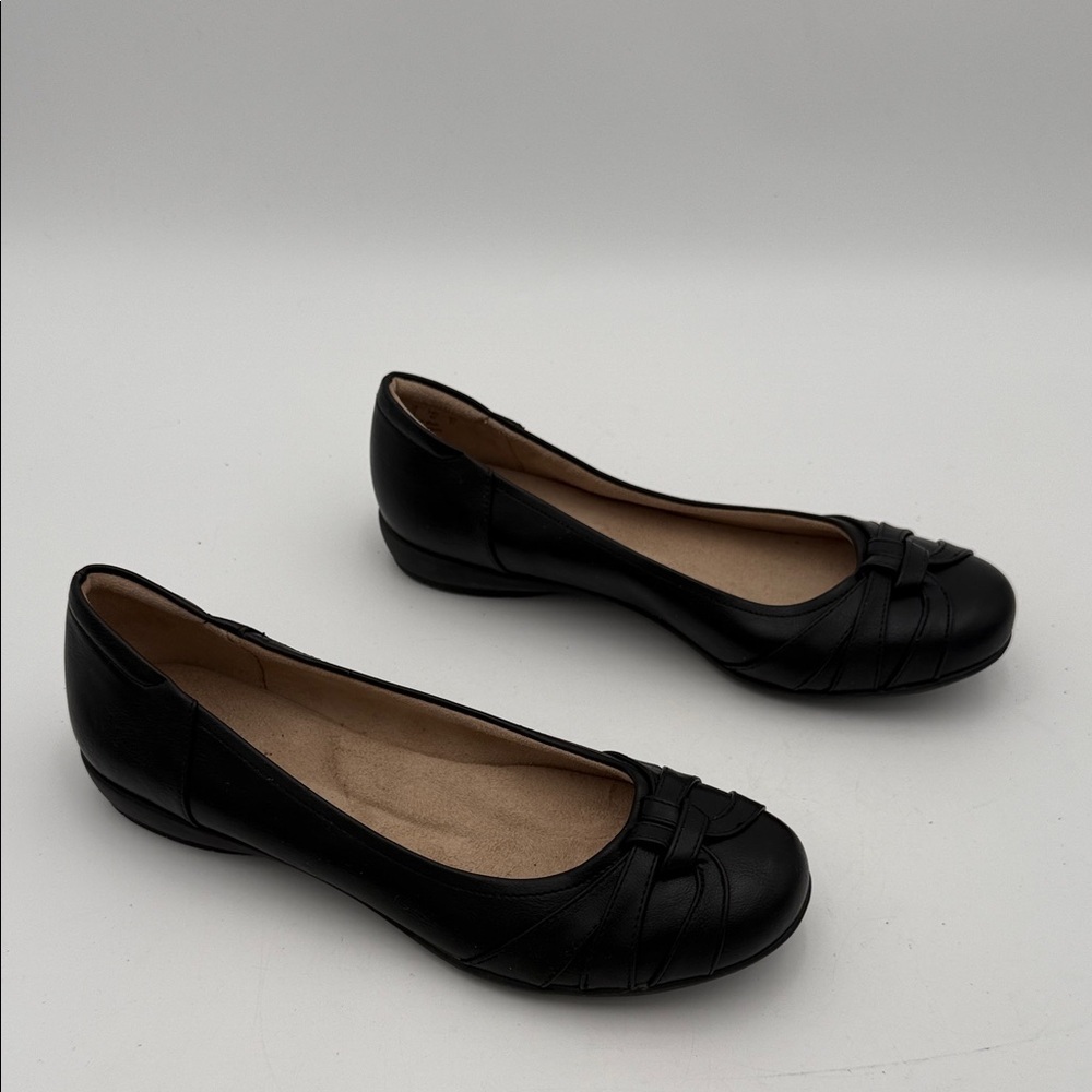 Naturalizer soul Black Women's loafers Silp on women 10M flat office casual